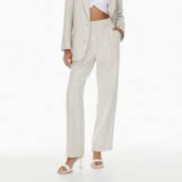 Aritzia Effortless Pants Size 6 - Picture 1 of 6